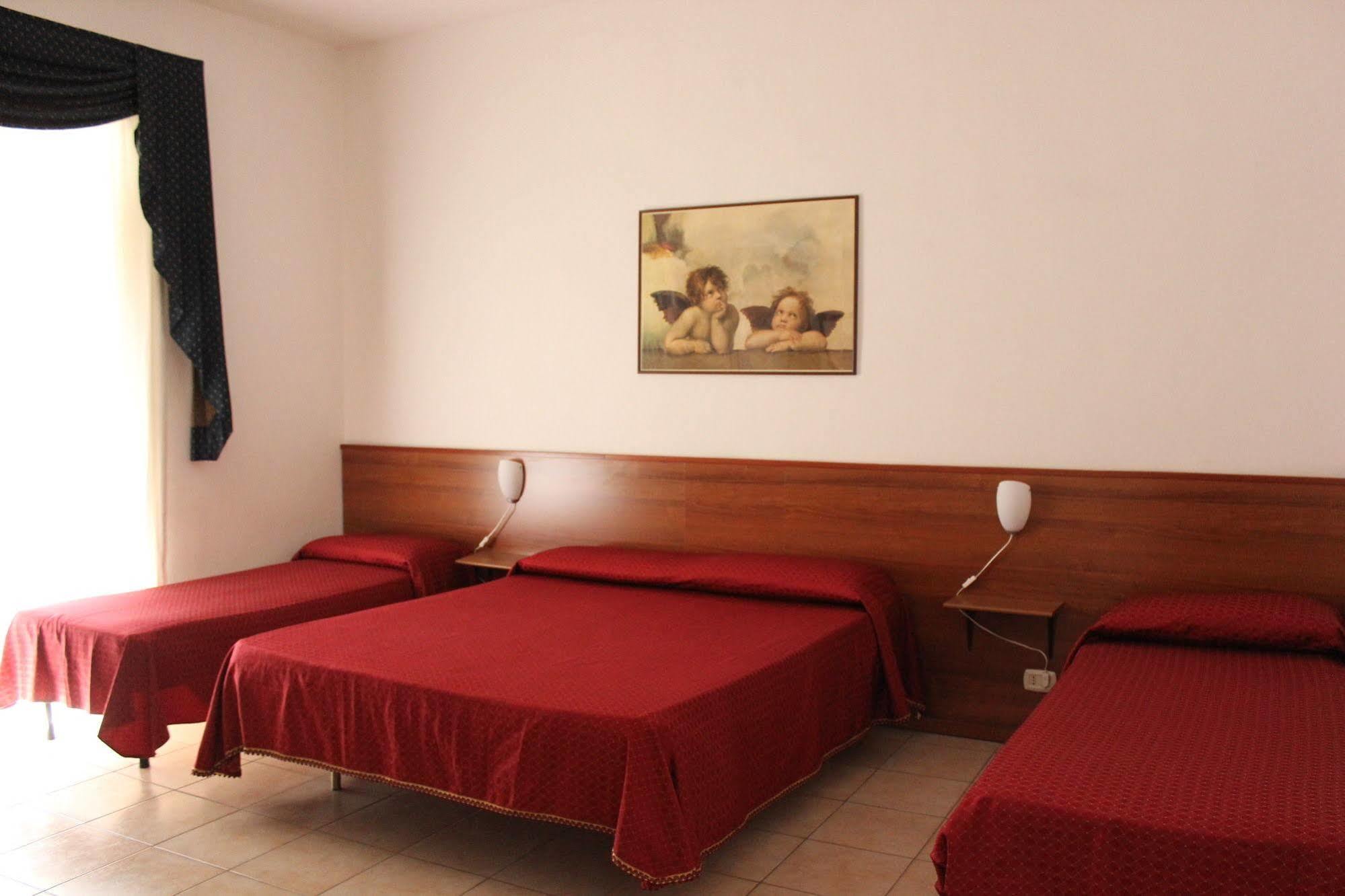 Sole E Luna Bed & Breakfast 2*