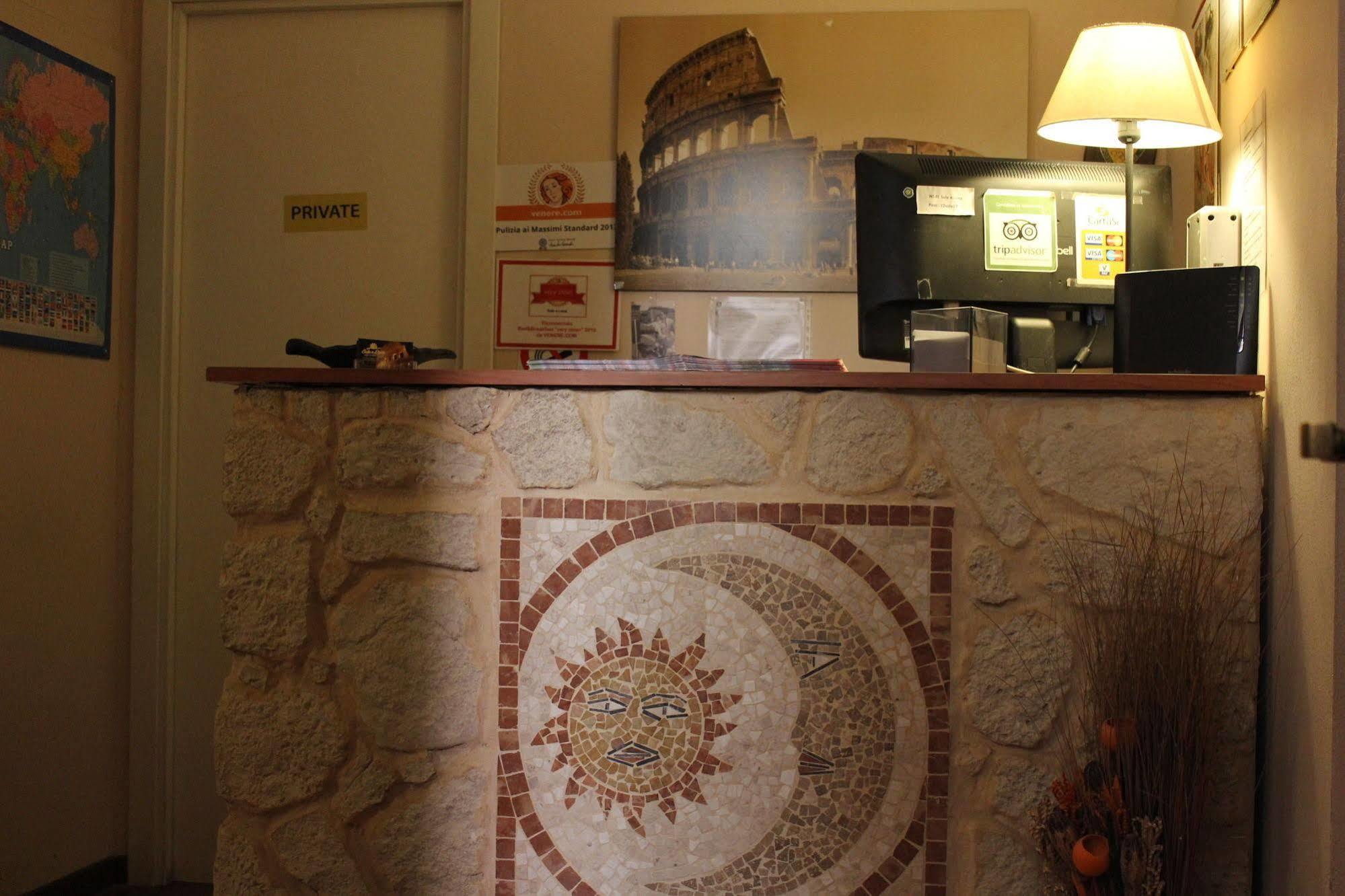 Acomodação com café da manhã  Sole E Luna Roma
